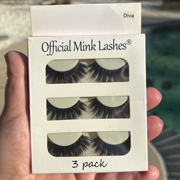 Official Mink Lashes Style Diva 3 Pack - Picture 2 of 3
